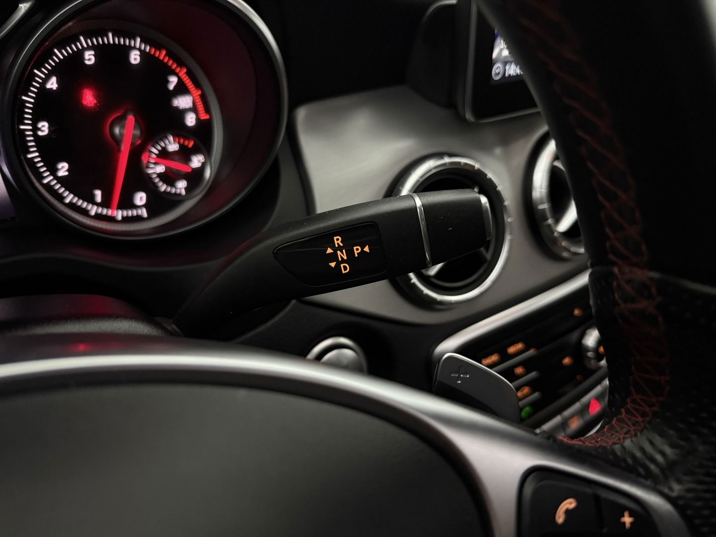 Mercedes-Benz CLA-Klasse 180 AMG | Pano | LED | Camera | Cruise | Navi | Parkeersens. | NAP