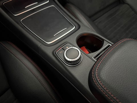 Mercedes-Benz CLA-Klasse 180 AMG | Pano | LED | Camera | Cruise | Navi | Parkeersens. | NAP