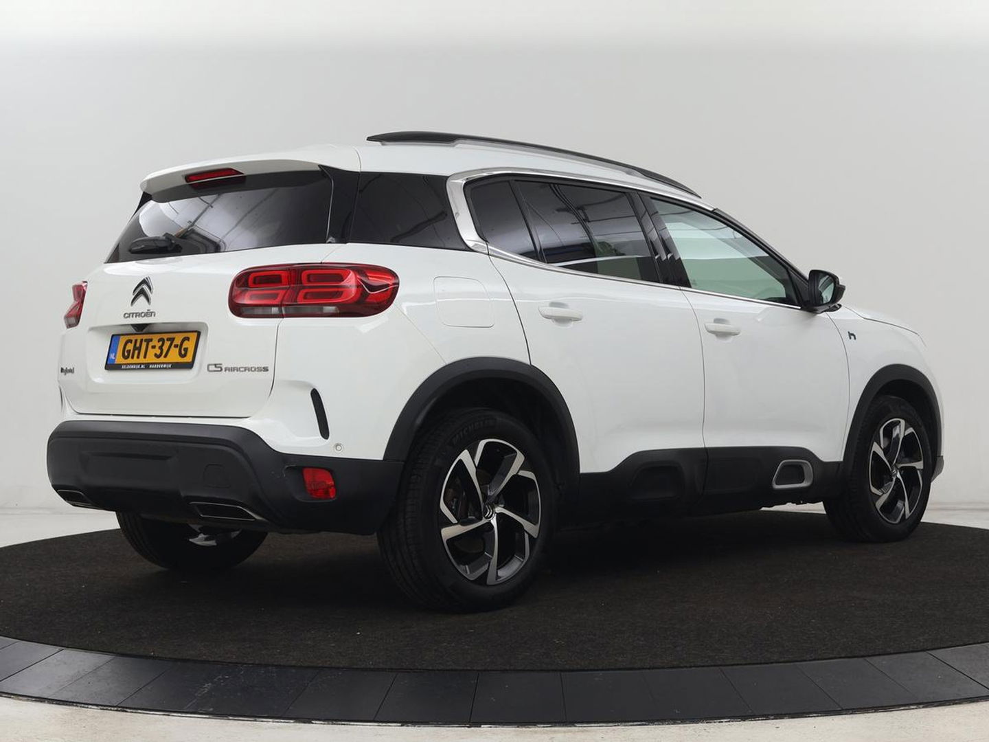 Citroën C5 Aircross 1.6 Plug-in Hybrid 225 Business | Stoelverwarming | Carplay | Camera | Navigatie | Half leder | Dodehoek detectie | Keyless | DAB | Full LED