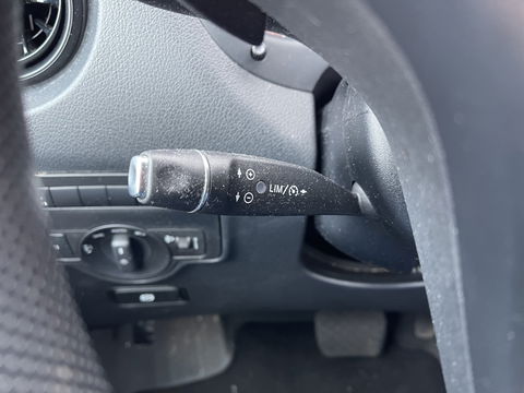 Mercedes-Benz Vito 114 CDI Extra Lang L3H1 DC Comfort 5 persoons / automaat / leer / navi / airco / cruise / vaste prijs rijklaar € 32.950 ex btw / lease vanaf € 538 / trekhaak / zwart metallic