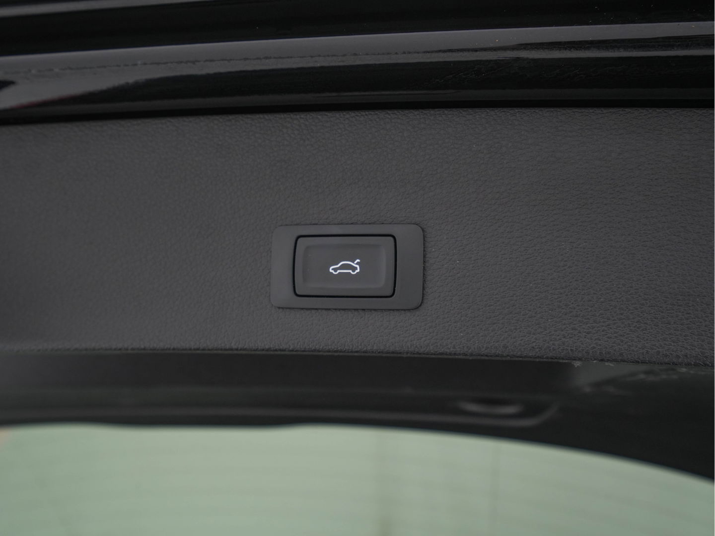 Audi Q2 1.6 TDI Design Pro Line Plus *FULL-LEATHER | NAVI-FULLMAP | HEATED-COMFORTSEATS | PRIVACY-GLASS | ECC | PDC | CRUISE | 18''ALU | TOWBAR*