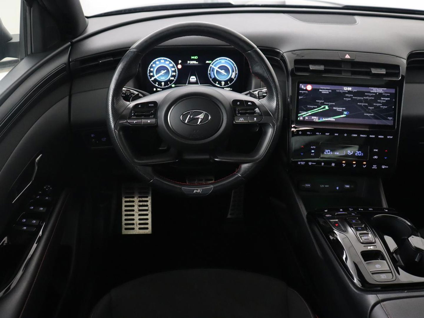 Hyundai Tucson 1.6 T-GDI PHEV N Line Sky 4WD | Panoramadak | Stoelverwarming | Leder/Alcantara | Camera | Adaptive cruise | Carplay | Full LED | Stuurverwarming | Keyless | Plug In