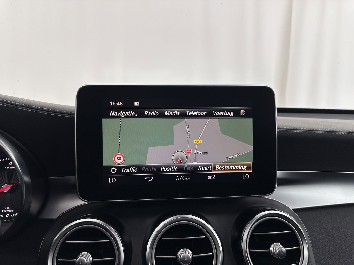 Mercedes-Benz GLC 350e 4MATIC AMG Aut. *PANO | FULL-LEATHER | FULL-LED | HEATED-SPORTSEATS | CAMERA | NAVI-FULLMAP | PRIVACY-GLASS | SHIFT-PADDLES | ECC | PDC | CRUISE | 19''ALU*