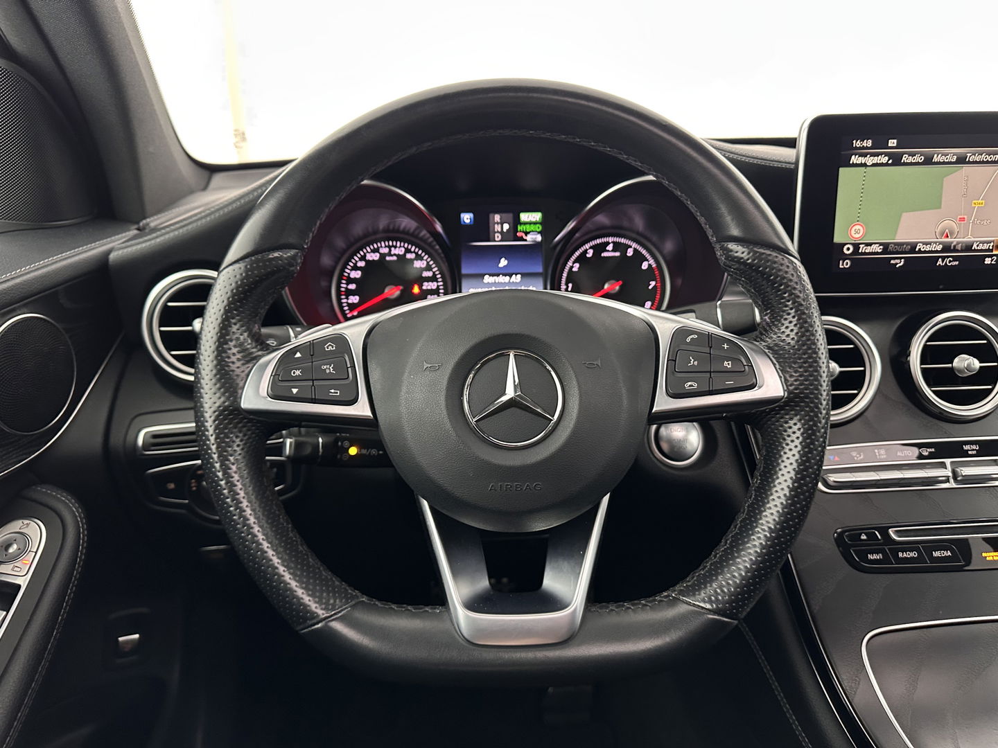 Mercedes-Benz GLC 350e 4MATIC AMG Aut. *PANO | FULL-LEATHER | FULL-LED | HEATED-SPORTSEATS | CAMERA | NAVI-FULLMAP | PRIVACY-GLASS | SHIFT-PADDLES | ECC | PDC | CRUISE | 19''ALU*