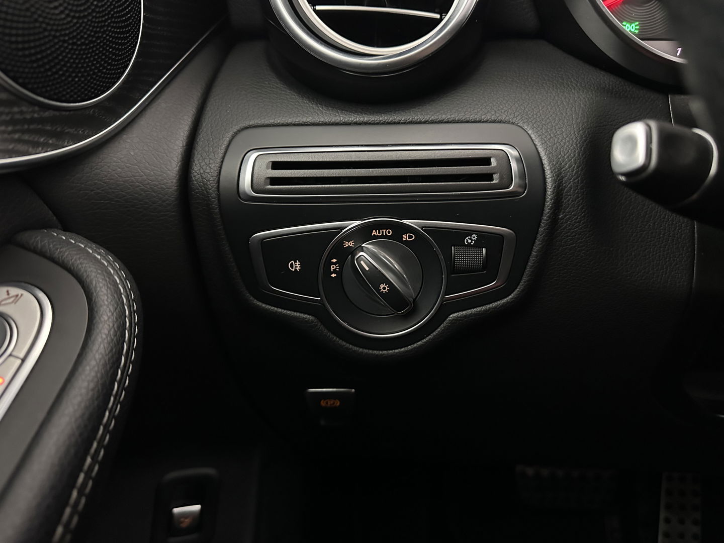 Mercedes-Benz GLC 350e 4MATIC AMG Aut. *PANO | FULL-LEATHER | FULL-LED | HEATED-SPORTSEATS | CAMERA | NAVI-FULLMAP | PRIVACY-GLASS | SHIFT-PADDLES | ECC | PDC | CRUISE | 19''ALU*