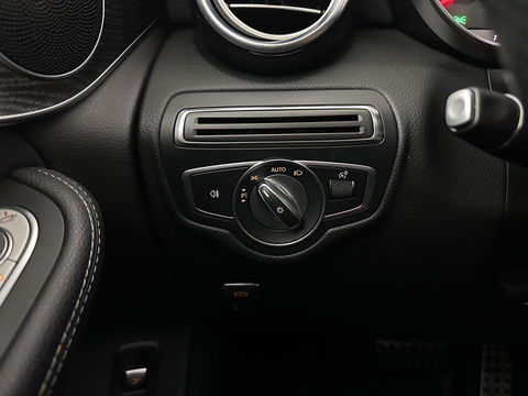 Mercedes-Benz GLC 350e 4MATIC AMG Aut. *PANO | FULL-LEATHER | FULL-LED | HEATED-SPORTSEATS | CAMERA | NAVI-FULLMAP | PRIVACY-GLASS | SHIFT-PADDLES | ECC | PDC | CRUISE | 19''ALU*