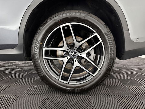 Mercedes-Benz GLC 350e 4MATIC AMG Aut. *PANO | FULL-LEATHER | FULL-LED | HEATED-SPORTSEATS | CAMERA | NAVI-FULLMAP | PRIVACY-GLASS | SHIFT-PADDLES | ECC | PDC | CRUISE | 19''ALU*