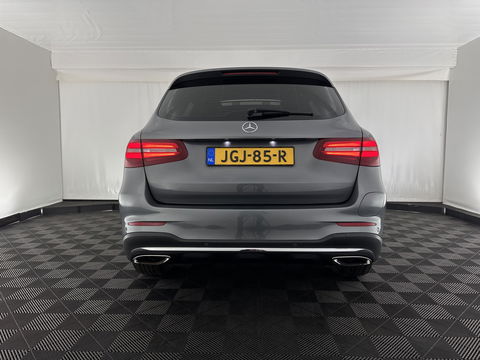 Mercedes-Benz GLC 350e 4MATIC AMG Aut. *PANO | FULL-LEATHER | FULL-LED | HEATED-SPORTSEATS | CAMERA | NAVI-FULLMAP | PRIVACY-GLASS | SHIFT-PADDLES | ECC | PDC | CRUISE | 19''ALU*