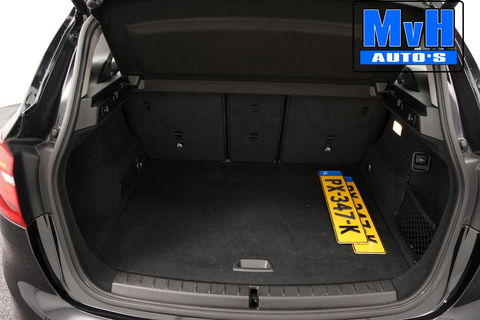 BMW 2 Serie Active Tourer 220i High Executive|LED|TREKH|HUD