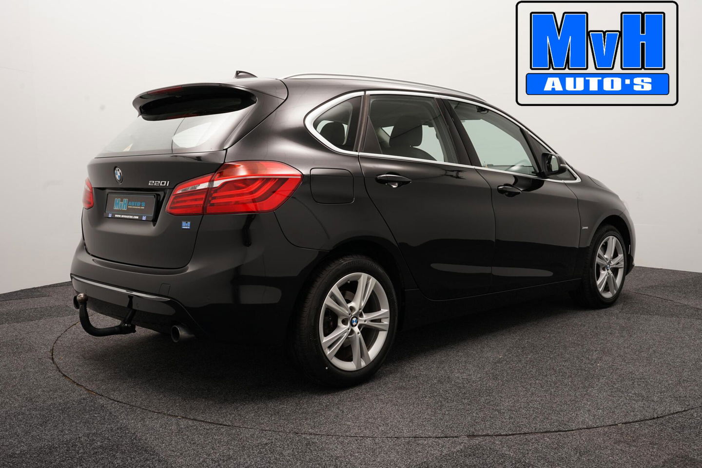 BMW 2 Serie Active Tourer 220i High Executive|LED|TREKH|HUD