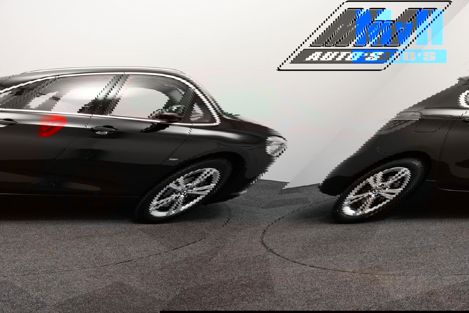 BMW 2 Serie Active Tourer 220i High Executive|LED|TREKH|HUD