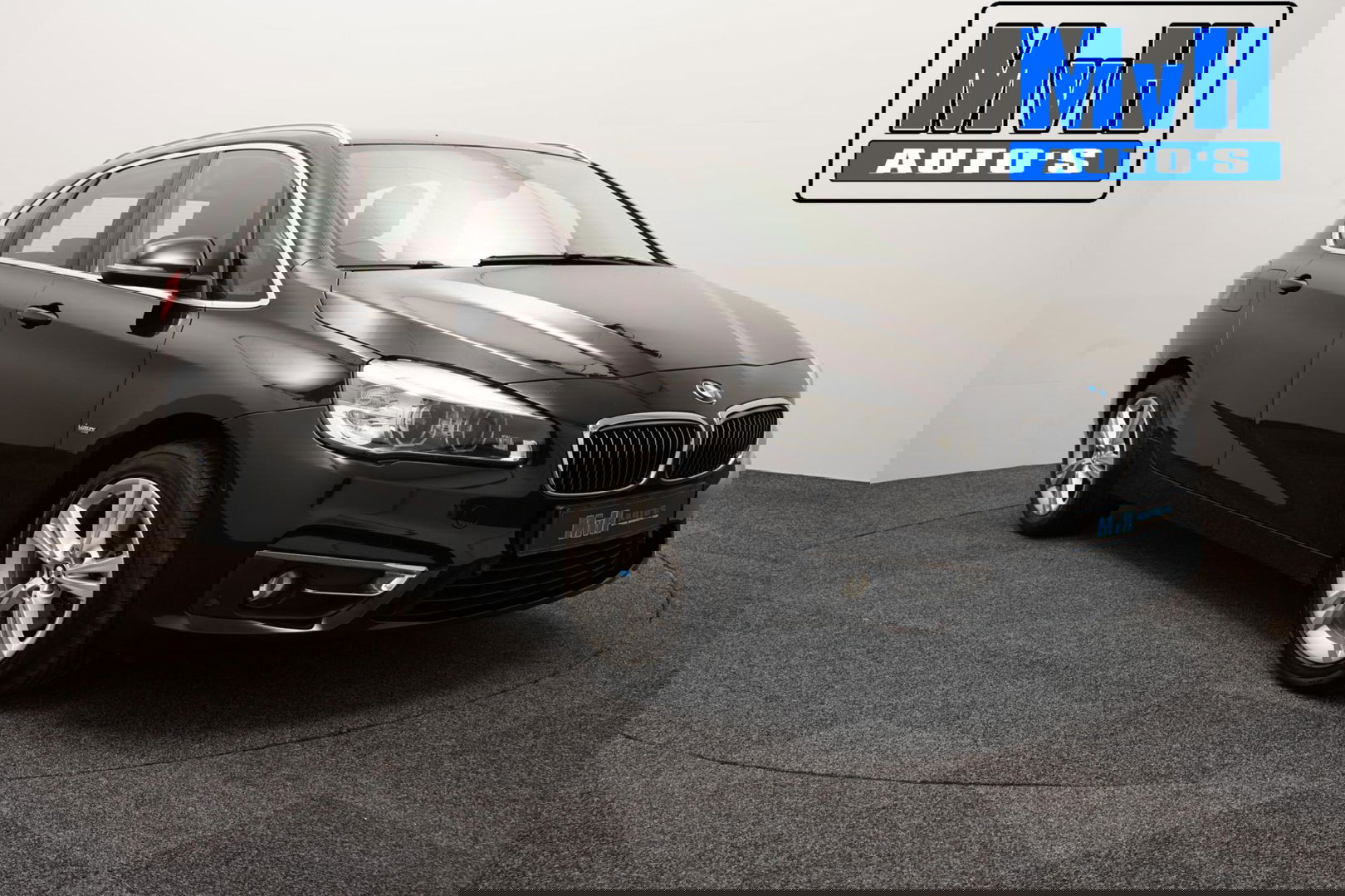 BMW 2 Serie Active Tourer 220i High Executive|LED|TREKH|HUD