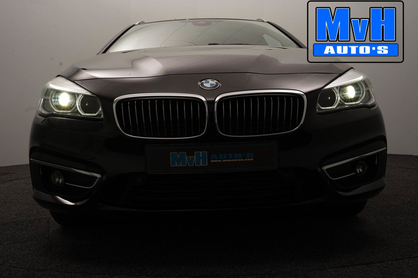 BMW 2 Serie Active Tourer 220i High Executive|LED|TREKH|HUD