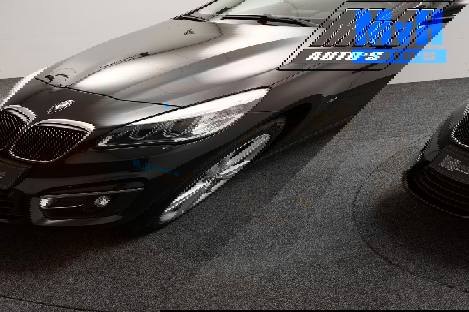 BMW 2 Serie Active Tourer 220i High Executive|LED|TREKH|HUD