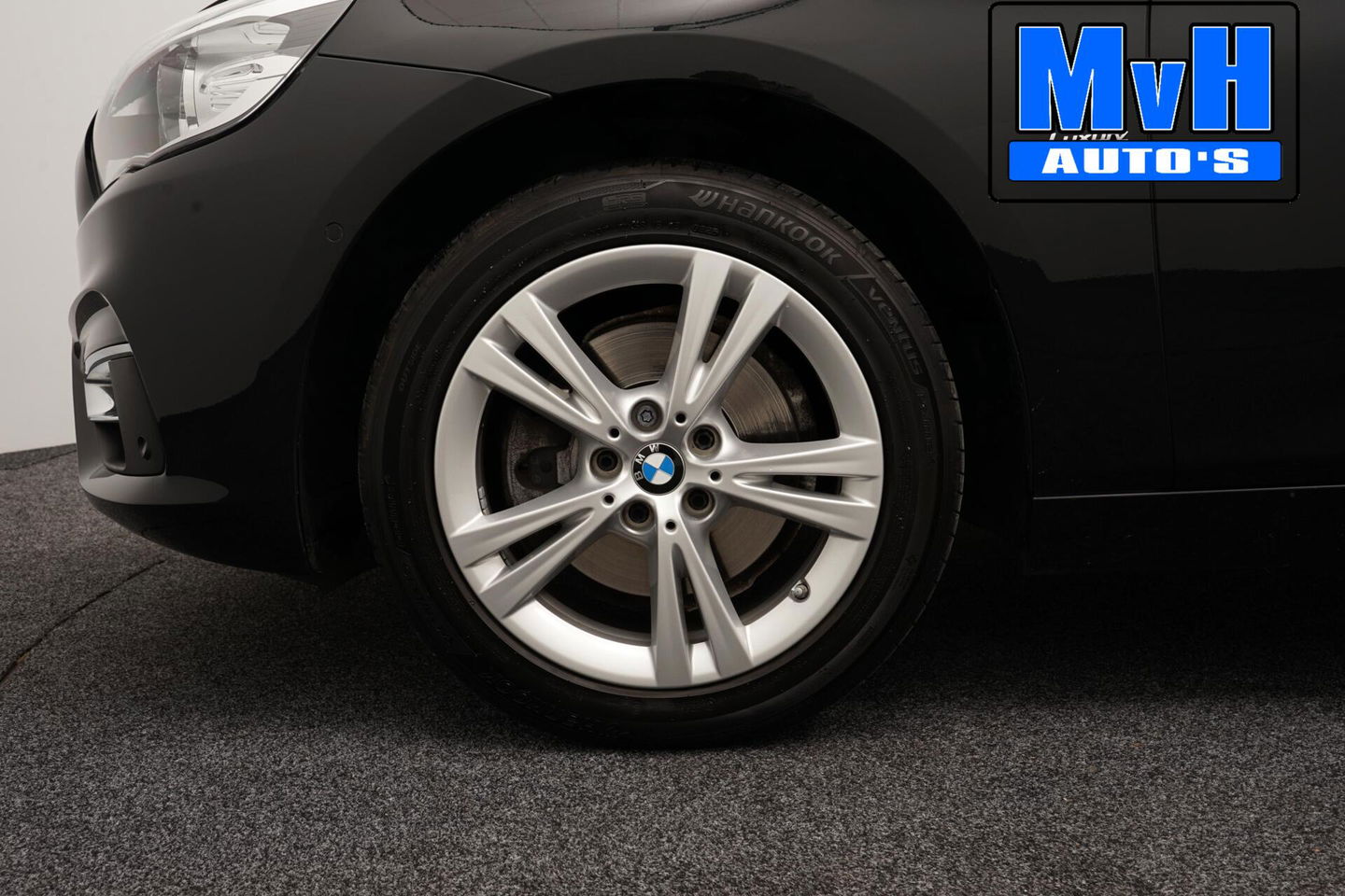BMW 2 Serie Active Tourer 220i High Executive|LED|TREKH|HUD
