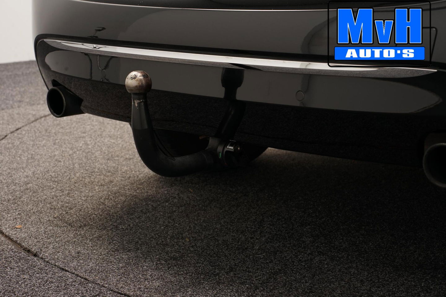 BMW 2 Serie Active Tourer 220i High Executive|LED|TREKH|HUD