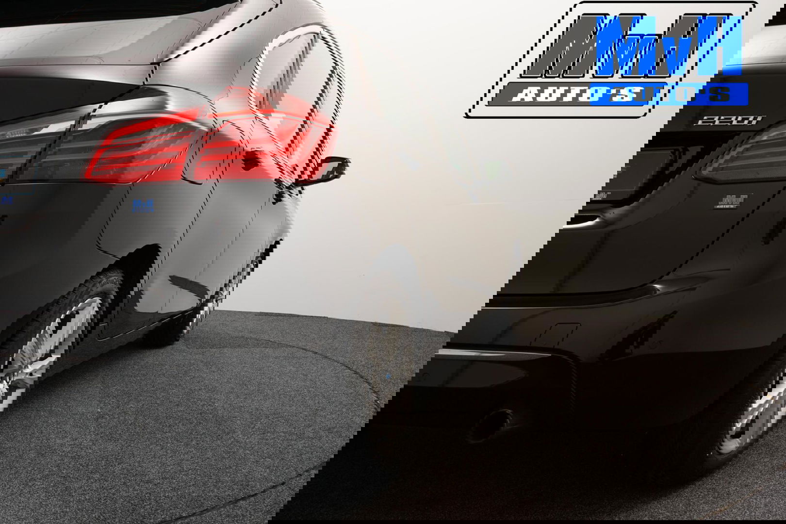 BMW 2 Serie Active Tourer 220i High Executive|LED|TREKH|HUD