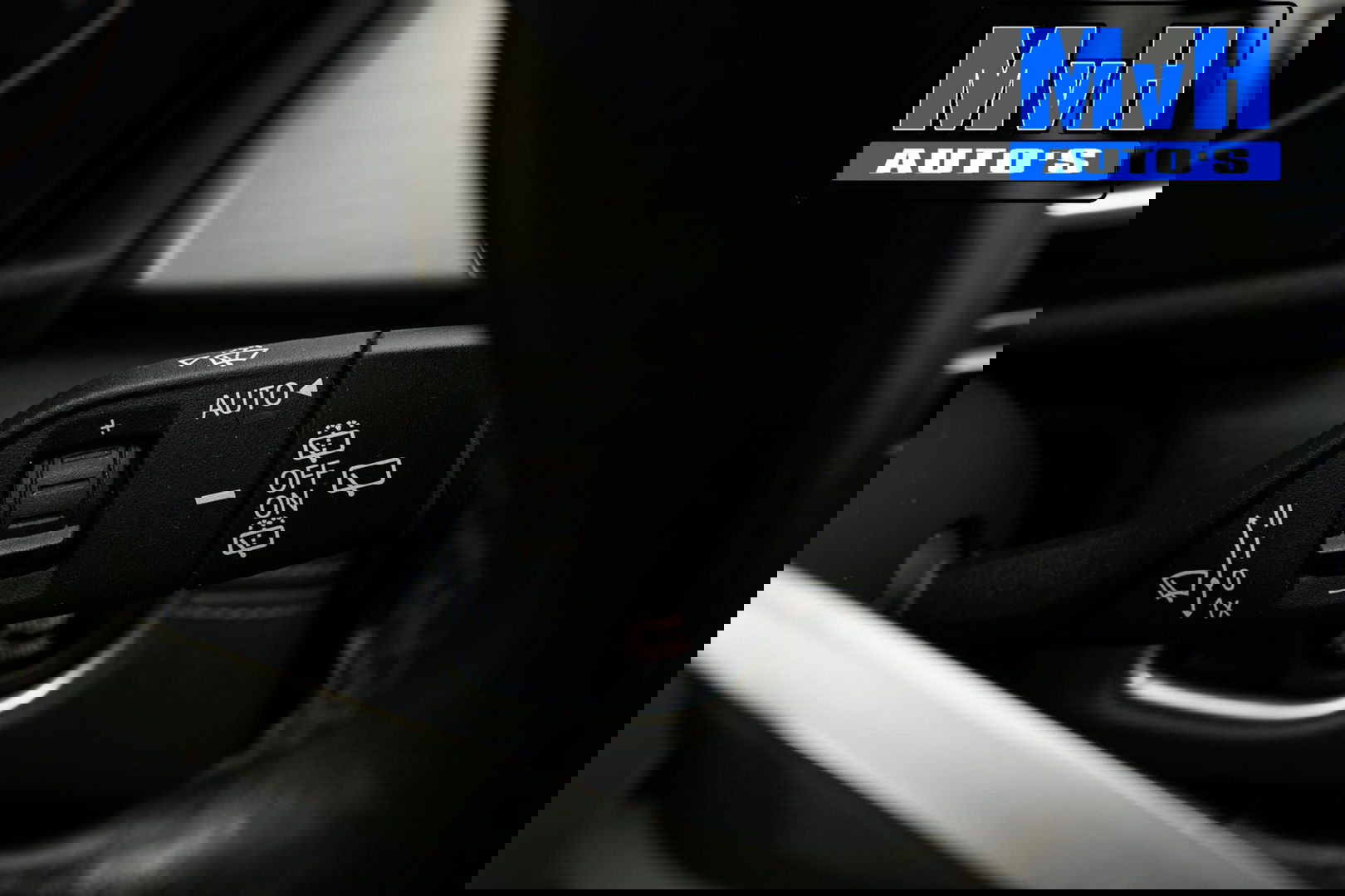 BMW 2 Serie Active Tourer 220i High Executive|LED|TREKH|HUD