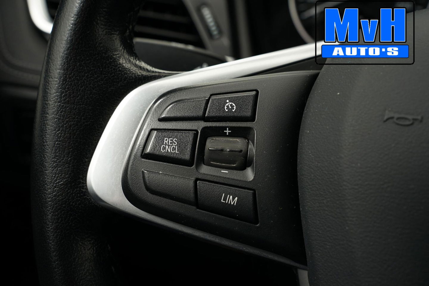 BMW 2 Serie Active Tourer 220i High Executive|LED|TREKH|HUD