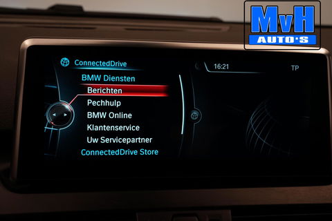 BMW 2 Serie Active Tourer 220i High Executive|LED|TREKH|HUD