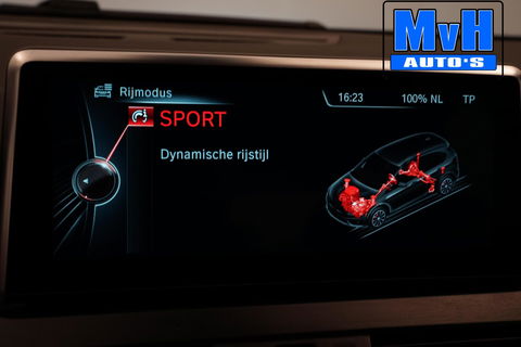 BMW 2 Serie Active Tourer 220i High Executive|LED|TREKH|HUD