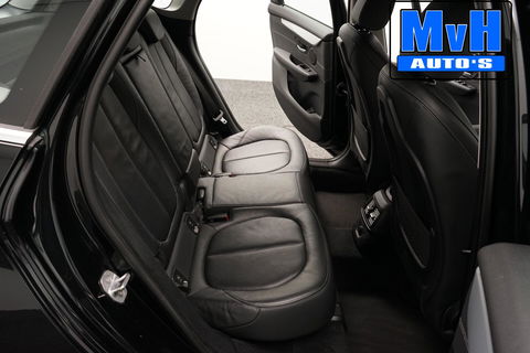 BMW 2 Serie Active Tourer 220i High Executive|LED|TREKH|HUD