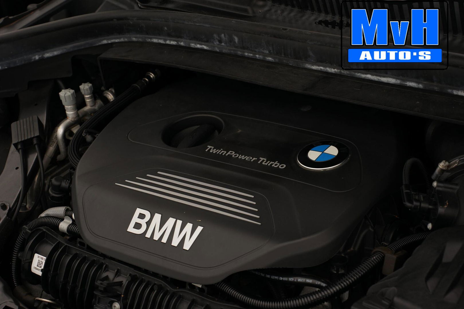 BMW 2 Serie Active Tourer 220i High Executive|LED|TREKH|HUD