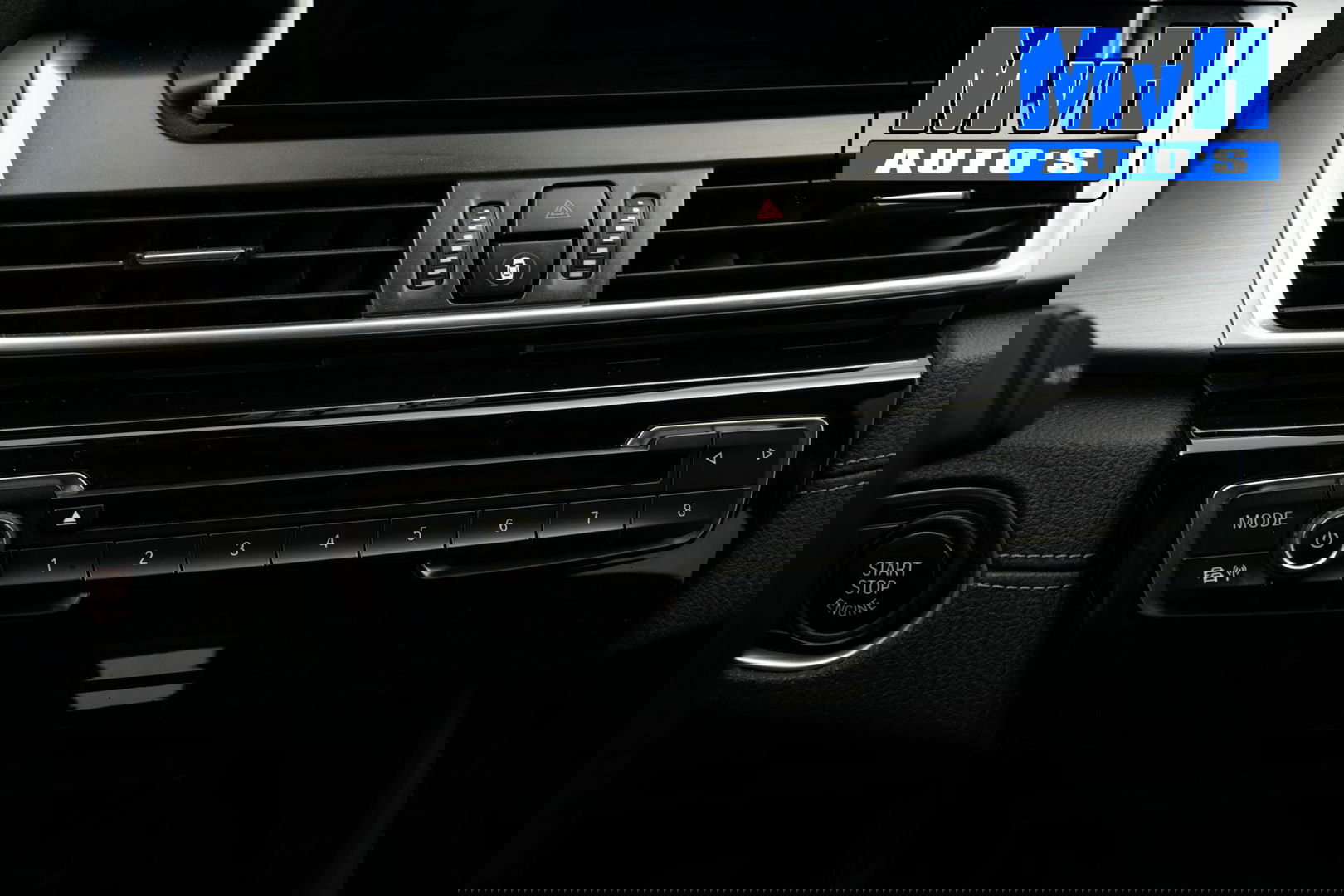 BMW 2 Serie Active Tourer 220i High Executive|LED|TREKH|HUD