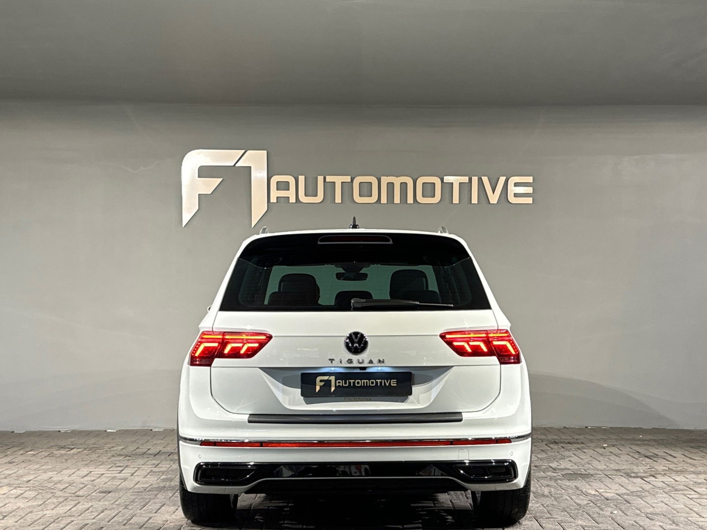 Volkswagen Tiguan 1.5 TSI R-Line Business+ Keyless|Sfeer|NAP