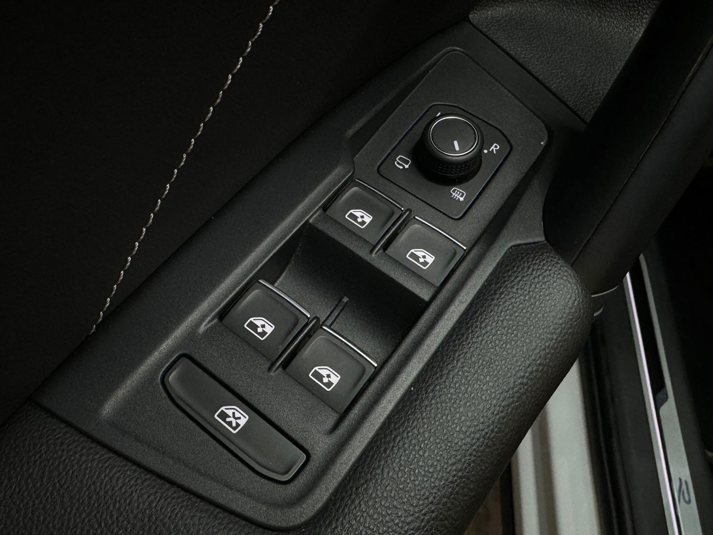 Volkswagen Tiguan 1.5 TSI R-Line Business+ Keyless|Sfeer|NAP