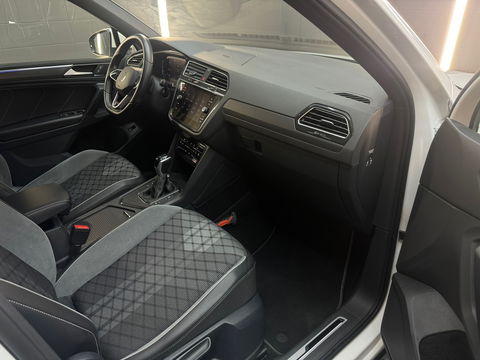 Volkswagen Tiguan 1.5 TSI R-Line Business+ Keyless|Sfeer|NAP