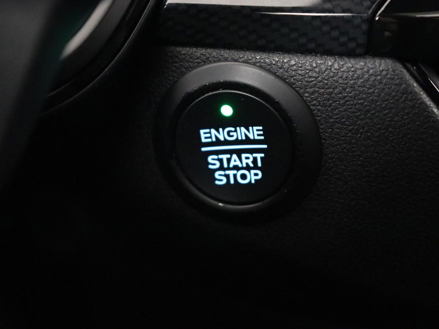 Ford Kuga 2.5 PHEV ST-Line | Panoramadak | Head-Up | Trekhaak | Stoelverwarming | Adaptive cruise | 360 Camera | Bang & Olufsen | Carplay | Keyless | Achterbankverwarming | Digital Cockpit | Plug In