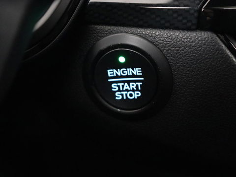 Ford Kuga 2.5 PHEV ST-Line | Panoramadak | Head-Up | Trekhaak | Stoelverwarming | Adaptive cruise | 360 Camera | Bang & Olufsen | Carplay | Keyless | Achterbankverwarming | Digital Cockpit | Plug In