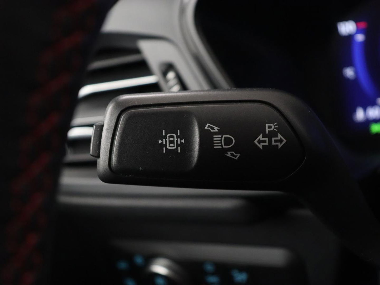 Ford Kuga 2.5 PHEV ST-Line | Panoramadak | Head-Up | Trekhaak | Stoelverwarming | Adaptive cruise | 360 Camera | Bang & Olufsen | Carplay | Keyless | Achterbankverwarming | Digital Cockpit | Plug In