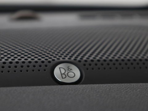 Ford Kuga 2.5 PHEV ST-Line | Panoramadak | Head-Up | Trekhaak | Stoelverwarming | Adaptive cruise | 360 Camera | Bang & Olufsen | Carplay | Keyless | Achterbankverwarming | Digital Cockpit | Plug In