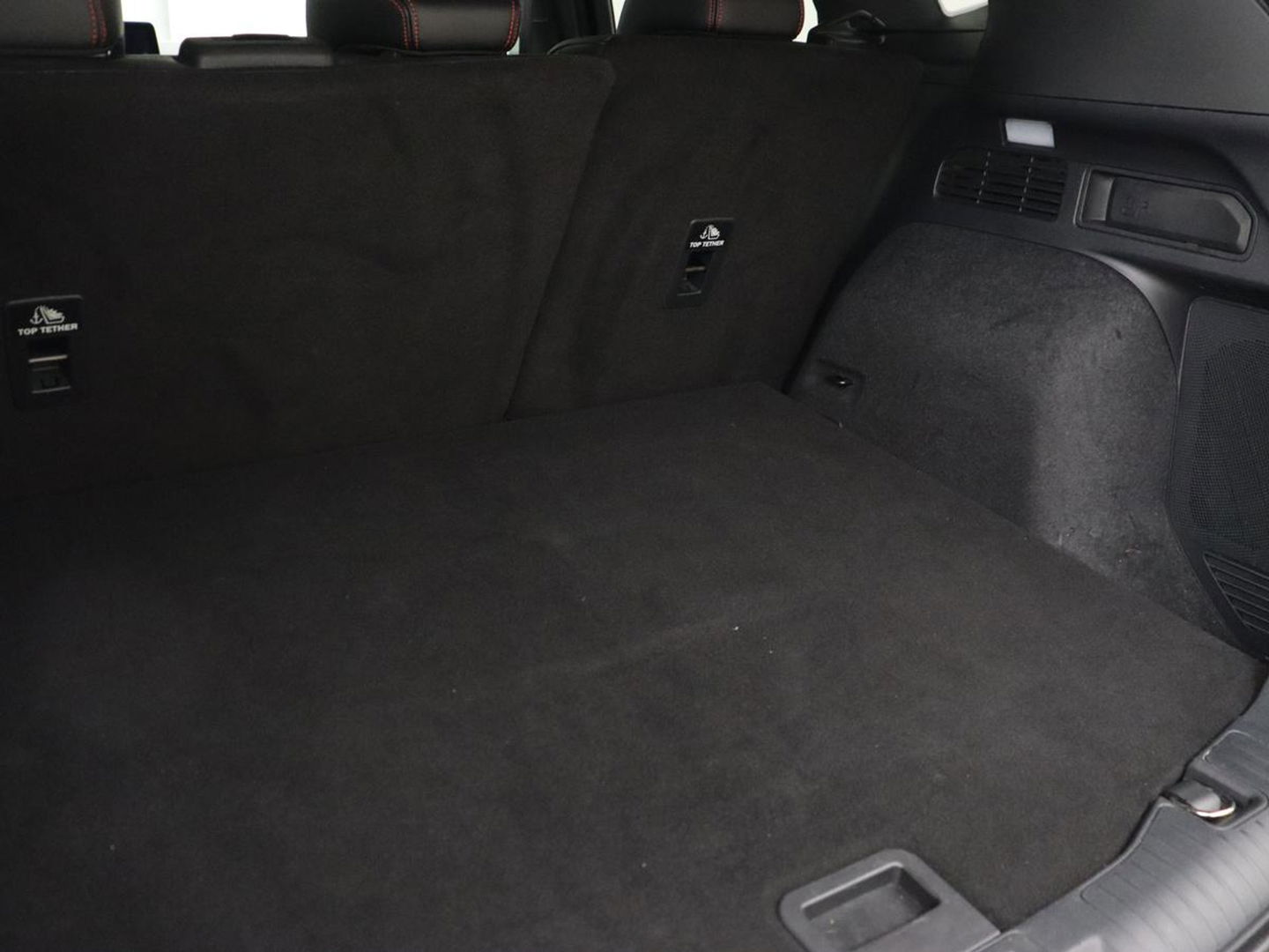 Ford Kuga 2.5 PHEV ST-Line | Panoramadak | Head-Up | Trekhaak | Stoelverwarming | Adaptive cruise | 360 Camera | Bang & Olufsen | Carplay | Keyless | Achterbankverwarming | Digital Cockpit | Plug In