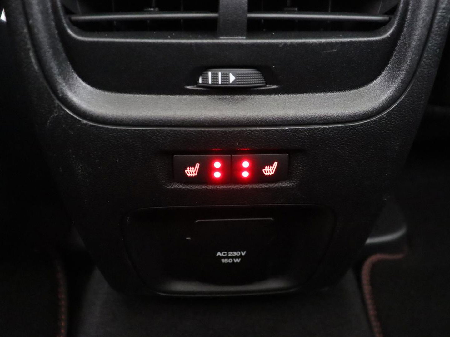 Ford Kuga 2.5 PHEV ST-Line | Panoramadak | Head-Up | Trekhaak | Stoelverwarming | Adaptive cruise | 360 Camera | Bang & Olufsen | Carplay | Keyless | Achterbankverwarming | Digital Cockpit | Plug In