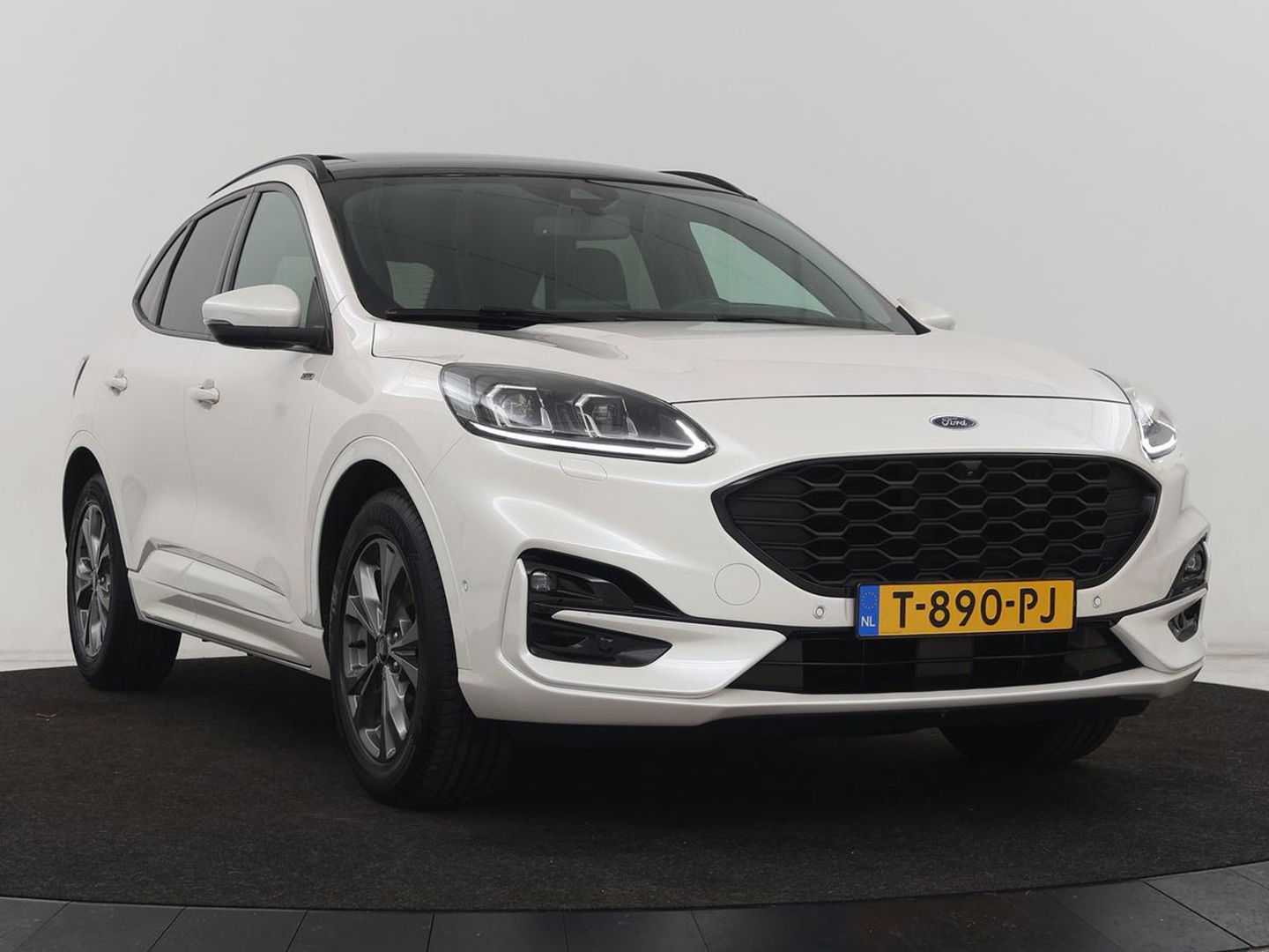 Ford Kuga 2.5 PHEV ST-Line | Panoramadak | Head-Up | Trekhaak | Stoelverwarming | Adaptive cruise | 360 Camera | Bang & Olufsen | Carplay | Keyless | Achterbankverwarming | Digital Cockpit | Plug In