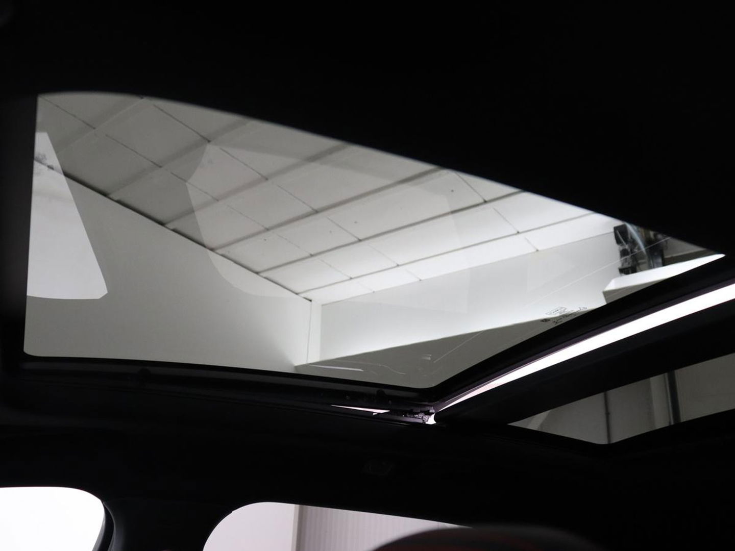 Ford Kuga 2.5 PHEV ST-Line | Panoramadak | Head-Up | Trekhaak | Stoelverwarming | Adaptive cruise | 360 Camera | Bang & Olufsen | Carplay | Keyless | Achterbankverwarming | Digital Cockpit | Plug In