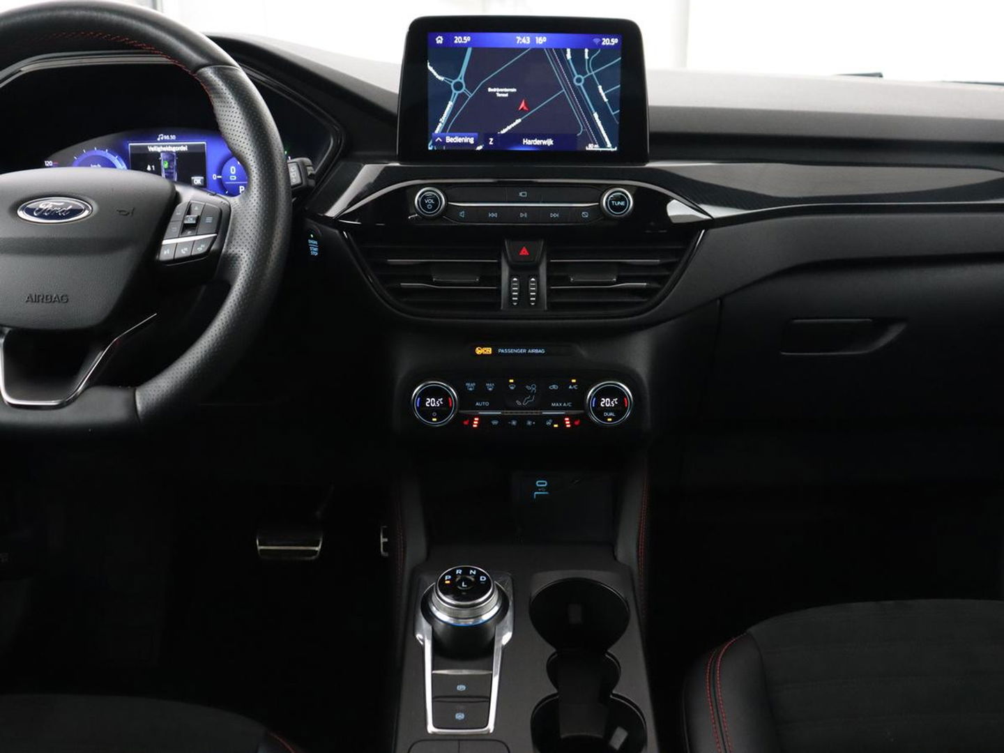 Ford Kuga 2.5 PHEV ST-Line | Panoramadak | Head-Up | Trekhaak | Stoelverwarming | Adaptive cruise | 360 Camera | Bang & Olufsen | Carplay | Keyless | Achterbankverwarming | Digital Cockpit | Plug In