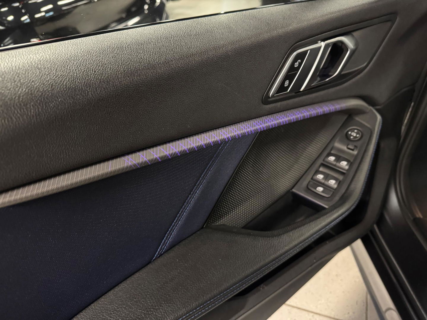 BMW 1-serie 118i High Executive Automaat panorama Led Navigatie