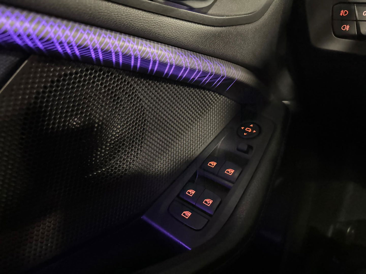 BMW 1-serie 118i High Executive Automaat panorama Led Navigatie