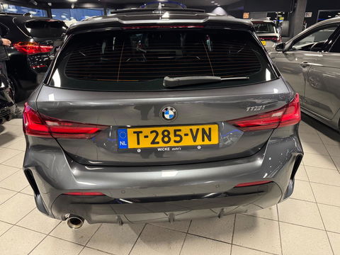 BMW 1-serie 118i High Executive Automaat panorama Led Navigatie