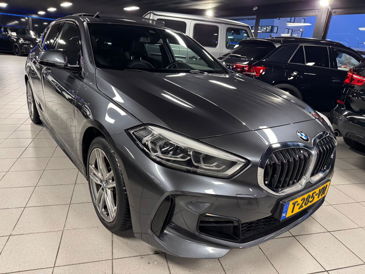 BMW 1-serie 118i High Executive Automaat panorama Led Navigatie