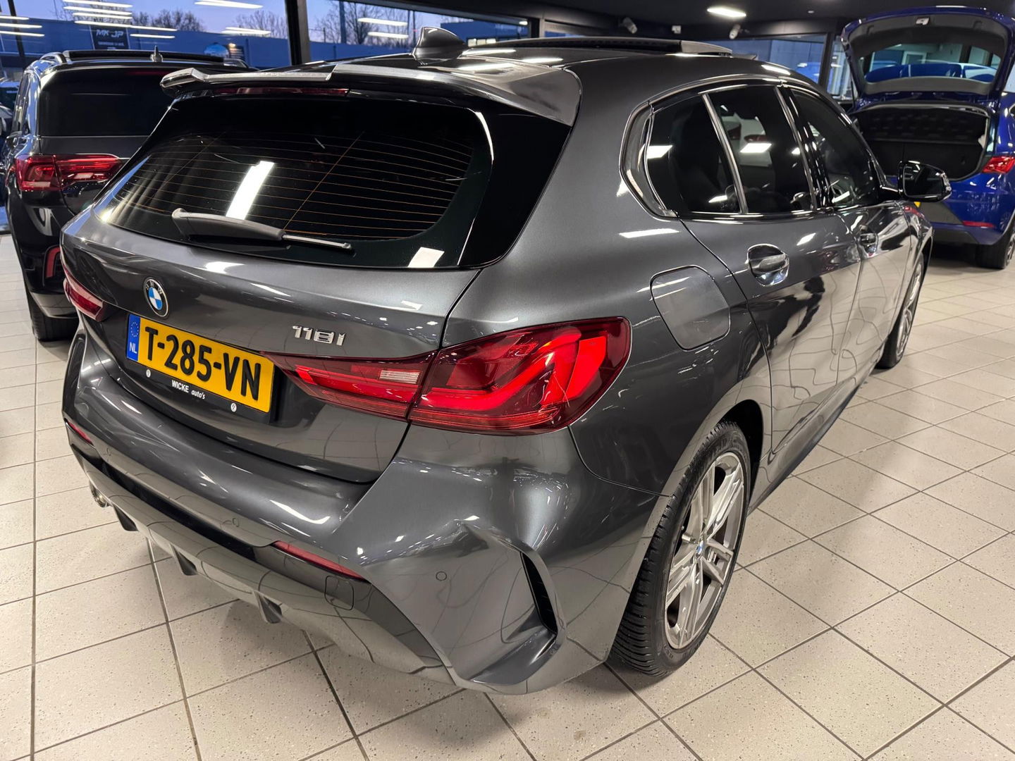 BMW 1-serie 118i High Executive Automaat panorama Led Navigatie