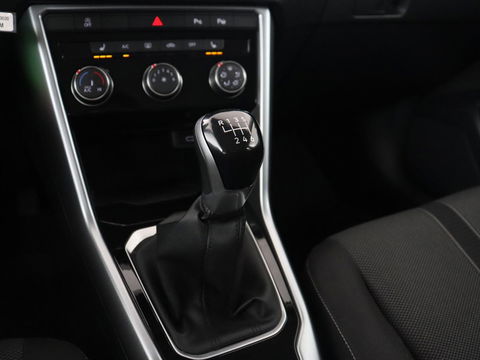 Volkswagen T-Roc 1.0 TSI Life | Stoelverwarming | Carplay | Adaptive cruise | Virtual Cockpit | Full LED | Park Assist | Airco | Bluetooth