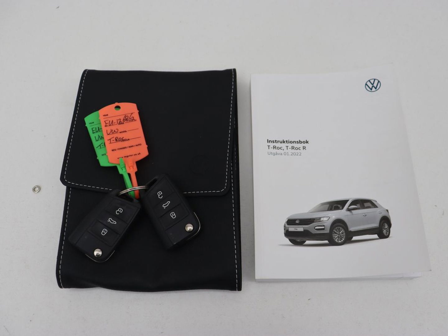 Volkswagen T-Roc 1.0 TSI Life | Stoelverwarming | Carplay | Adaptive cruise | Virtual Cockpit | Full LED | Park Assist | Airco | Bluetooth