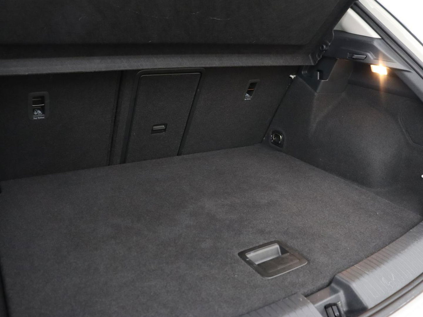 Volkswagen T-Roc 1.0 TSI Life | Stoelverwarming | Carplay | Adaptive cruise | Virtual Cockpit | Full LED | Park Assist | Airco | Bluetooth