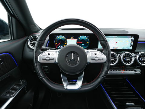 Mercedes-Benz EQB 300 4MATIC AMG-Line 67 kWh [ 3-Fase ] (INCL-BTW) *PANO | HEAD-UP | LEATHER-MICROFIBRE | MEMORY-PACK | WIDE-SCREEN-COCKPIT | FULL-LED | BLINDSPOT | AMBIENT-LIGHT | TOPVIEW | NAVI-FULLMAP | DAB+ | COMFORT/SEATS | ...