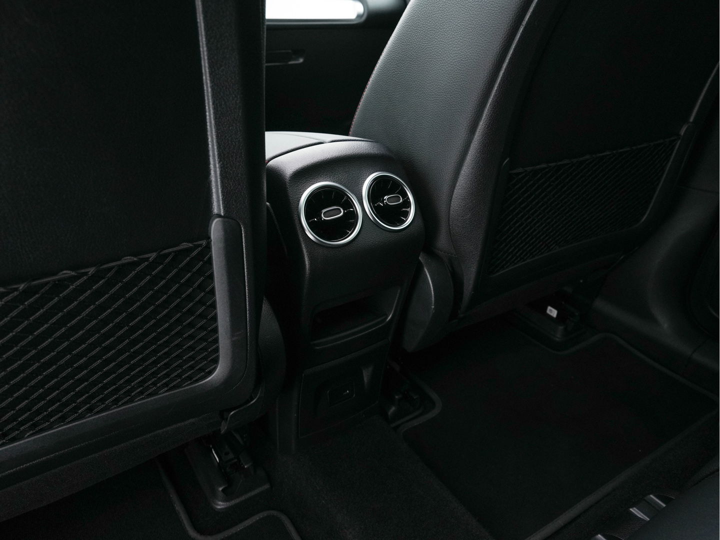 Mercedes-Benz EQB 300 4MATIC AMG-Line 67 kWh [ 3-Fase ] (INCL-BTW) *PANO | HEAD-UP | LEATHER-MICROFIBRE | MEMORY-PACK | WIDE-SCREEN-COCKPIT | FULL-LED | BLINDSPOT | AMBIENT-LIGHT | TOPVIEW | NAVI-FULLMAP | DAB+ | COMFORT/SEATS | ...